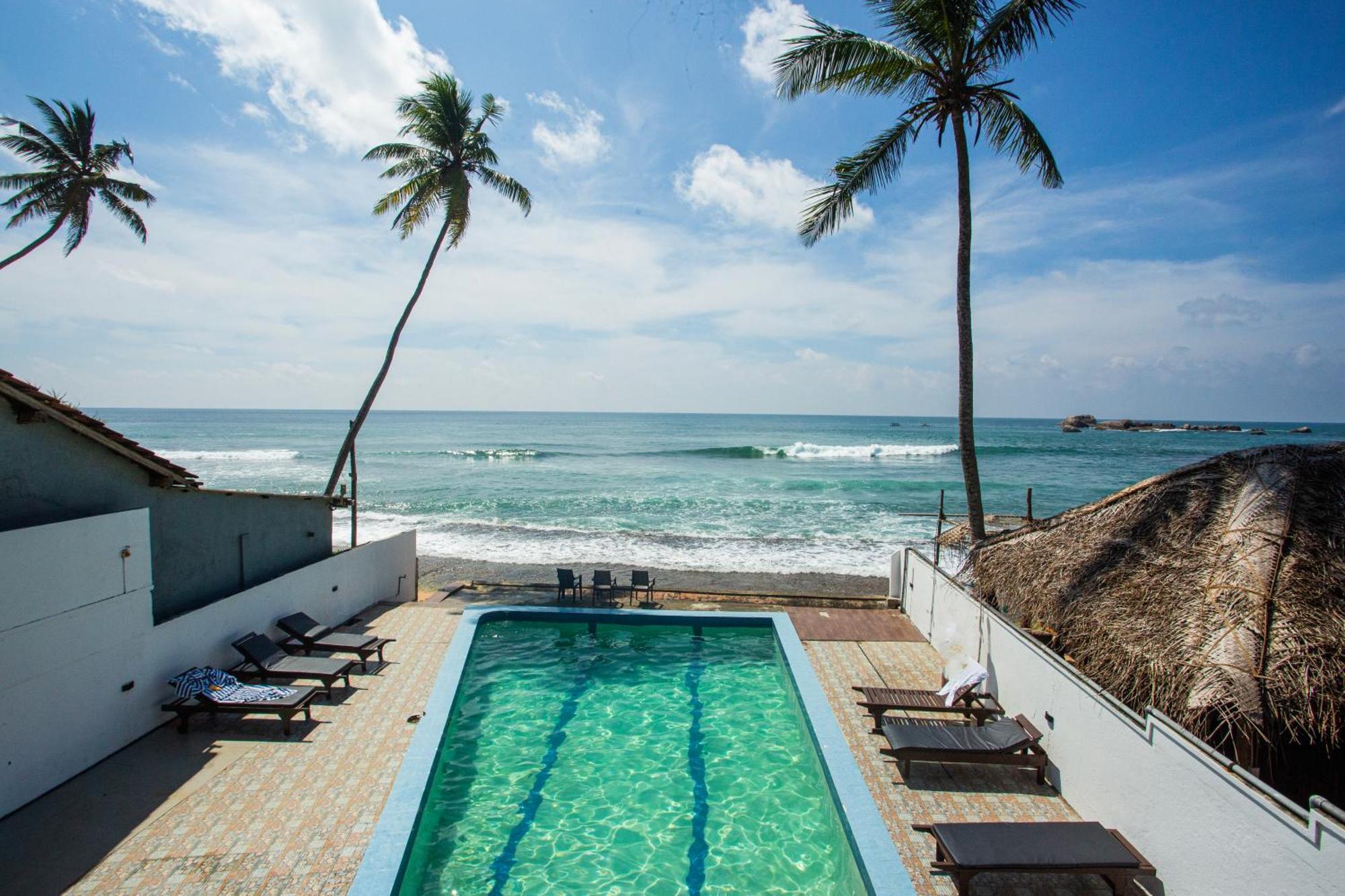 Lucky Seven Hikkaduwa Hotell Exteriör bild