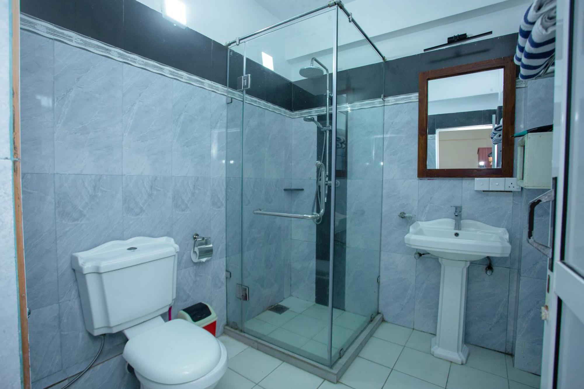 Lucky Seven Hikkaduwa Hotell Exteriör bild