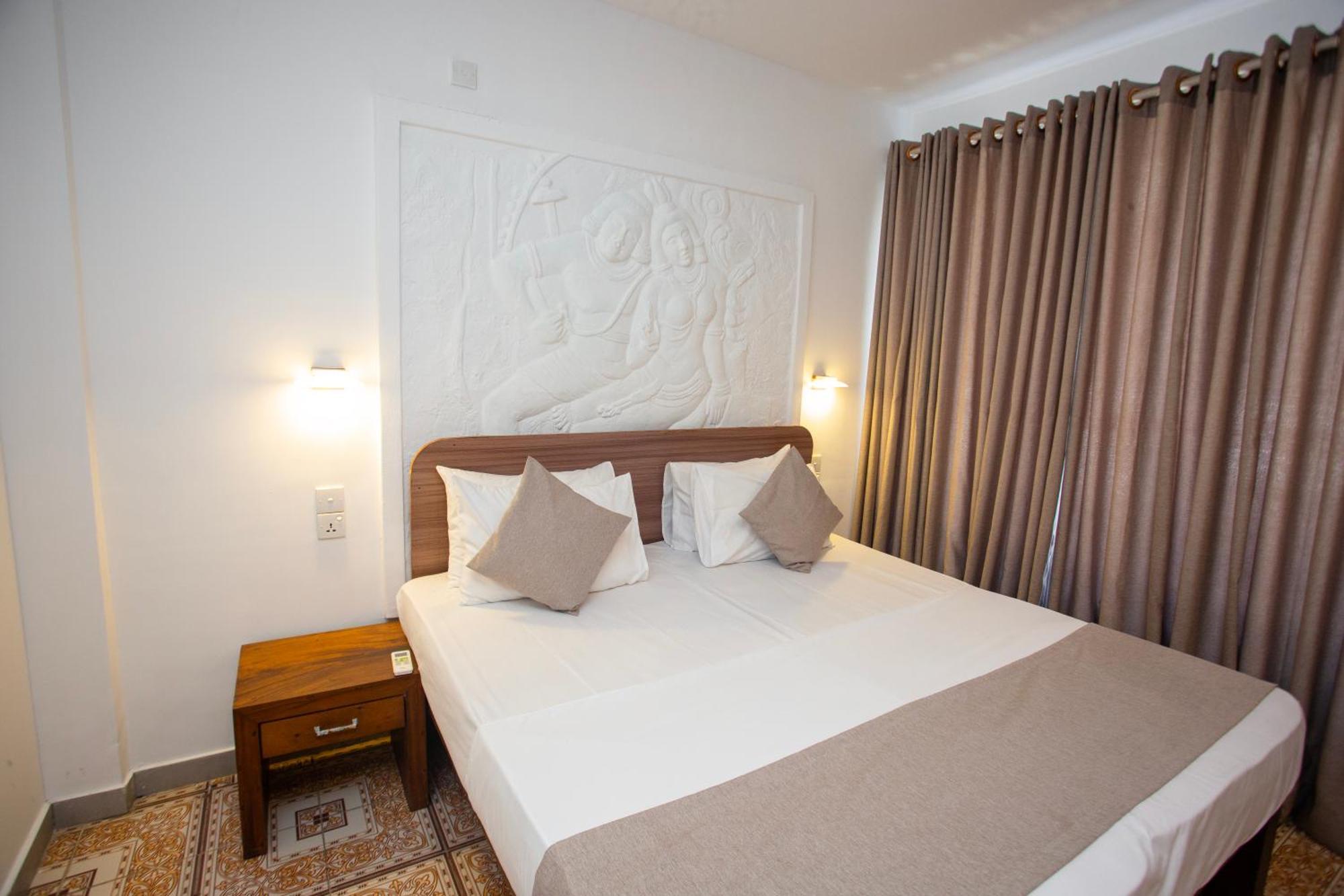 Lucky Seven Hikkaduwa Hotell Exteriör bild